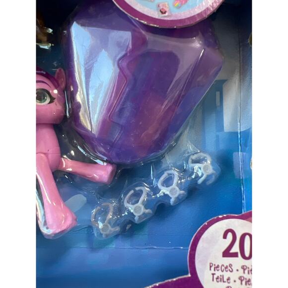 My Little Pony: A New Generation Movie Crystal Adventure Mini - Princess Petals - Picture 5 of 7